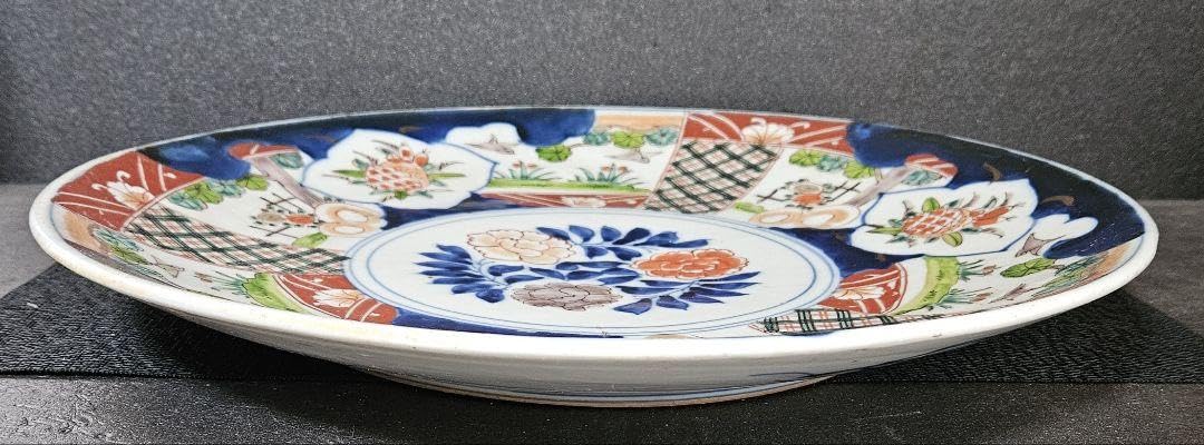 古伊万里、染錦、花鳥図、赤玉、中鉢。 古伊万里、染錦、花鳥図、赤玉